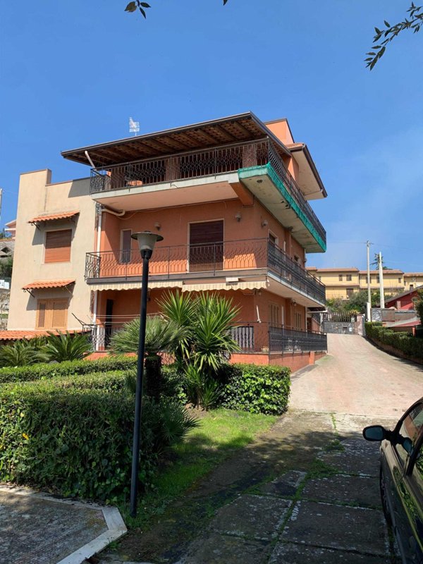 casa indipendente in vendita a Mascalucia
