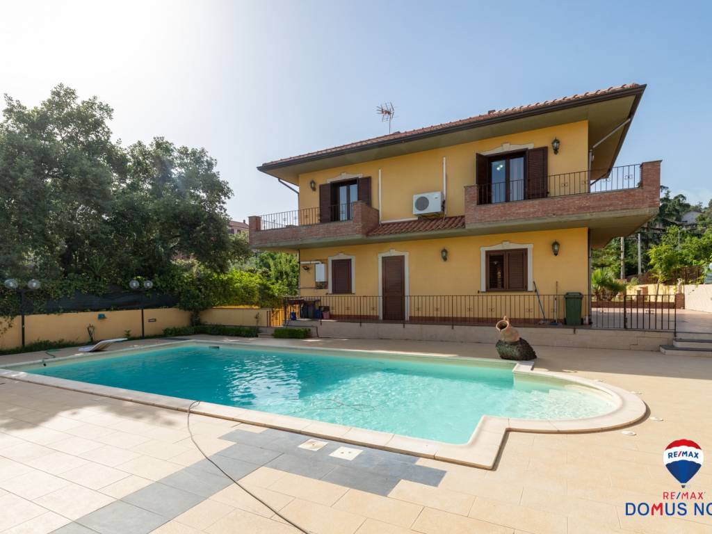 casa indipendente in vendita a Mascalucia