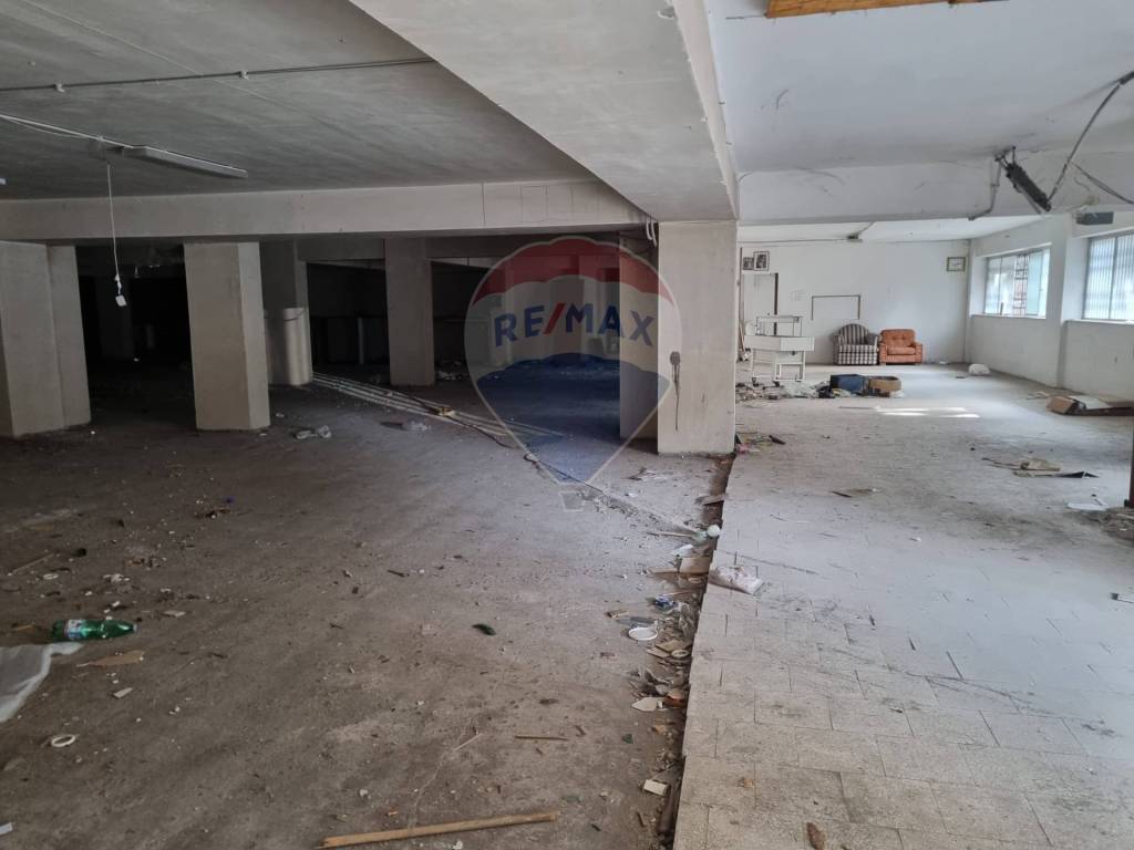 negozio in vendita a Mascalucia