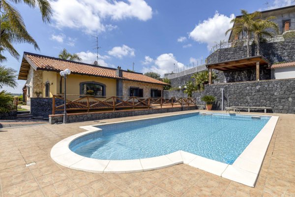 casa indipendente in vendita a Mascalucia