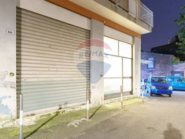 locale commerciale in vendita a Mascalucia