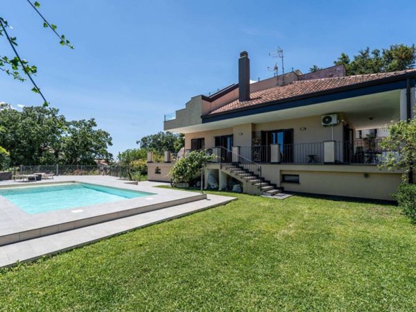 casa indipendente in vendita a Mascalucia