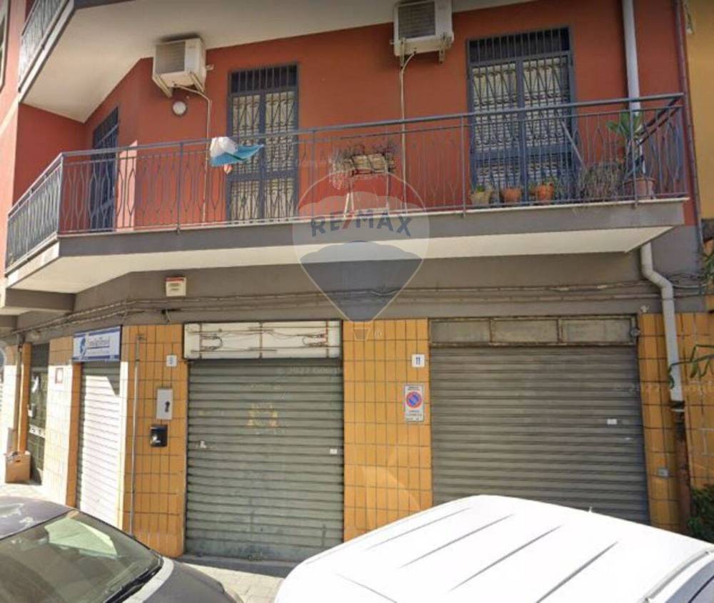 locale commerciale in vendita a Mascalucia