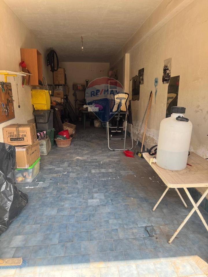 locale di sgombero in vendita a Mascalucia