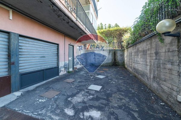 locale di sgombero in vendita a Mascalucia in zona Massa Annunziata