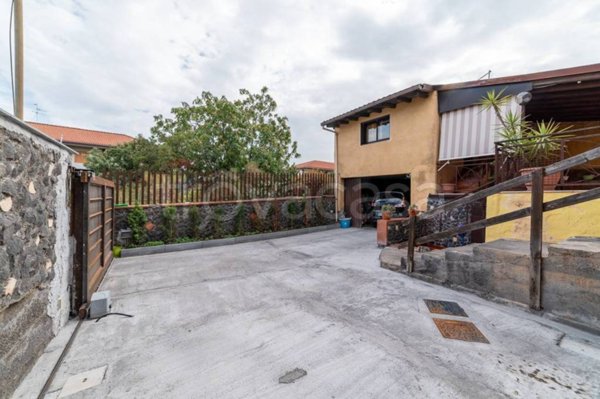 casa indipendente in vendita a Mascalucia