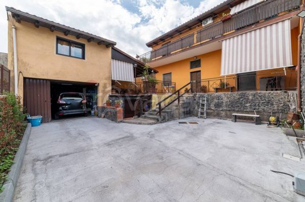 casa indipendente in vendita a Mascalucia