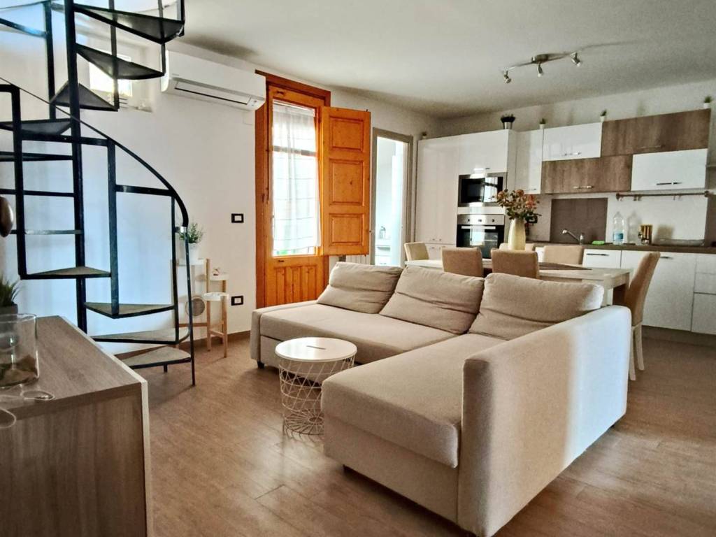 casa semindipendente in vendita a Mascalucia