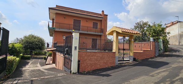 casa indipendente in vendita a Mascalucia