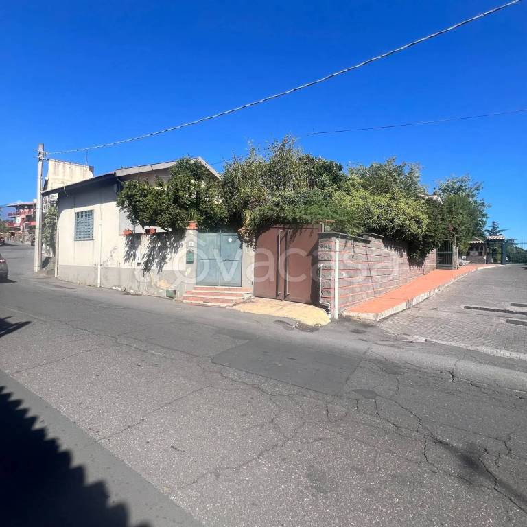 casa indipendente in vendita a Mascalucia