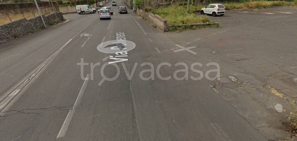 locale commerciale in vendita a Mascalucia