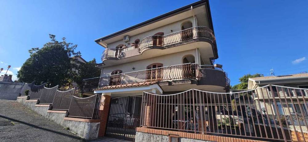 casa indipendente in vendita a Mascalucia