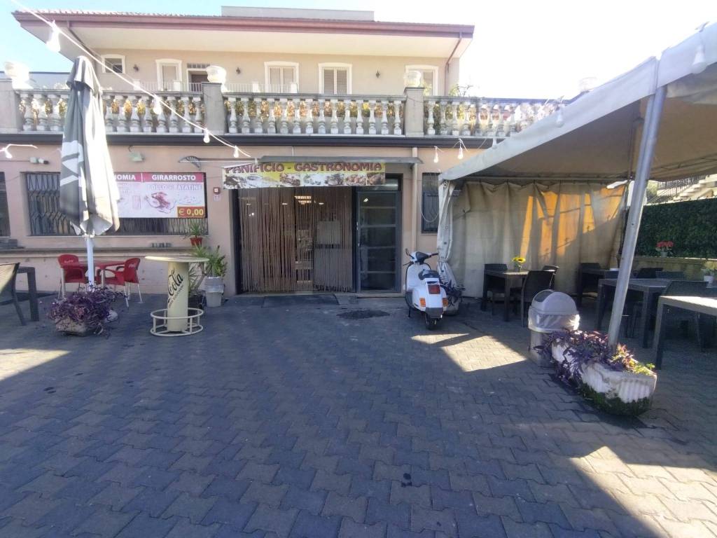 negozio in vendita a Mascalucia