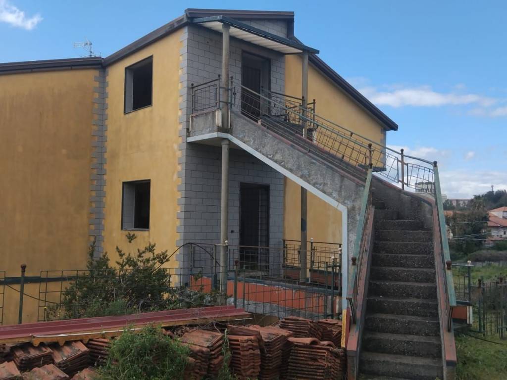 intera palazzina in vendita a Mascalucia