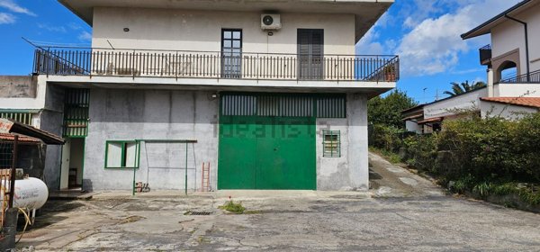 appartamento in vendita a Mascalucia in zona Mompilieri