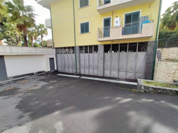 ufficio in vendita a Mascalucia