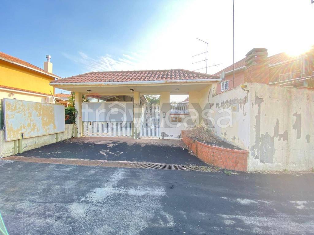 negozio in vendita a Mascalucia