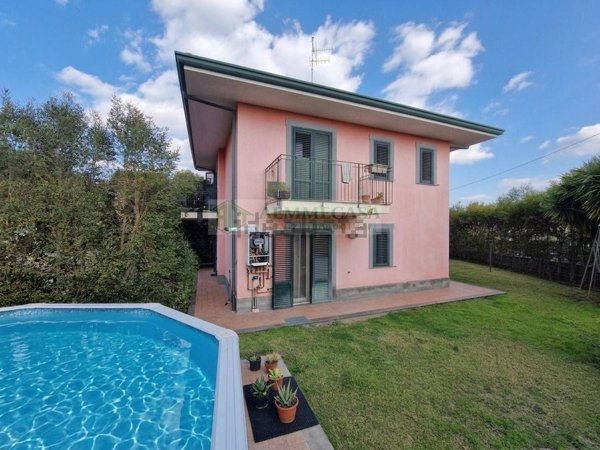 casa indipendente in vendita a Mascalucia