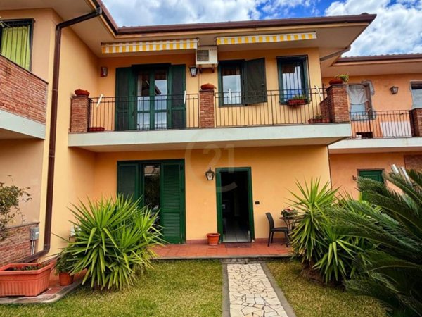 casa indipendente in vendita a Mascalucia in zona Massa Annunziata