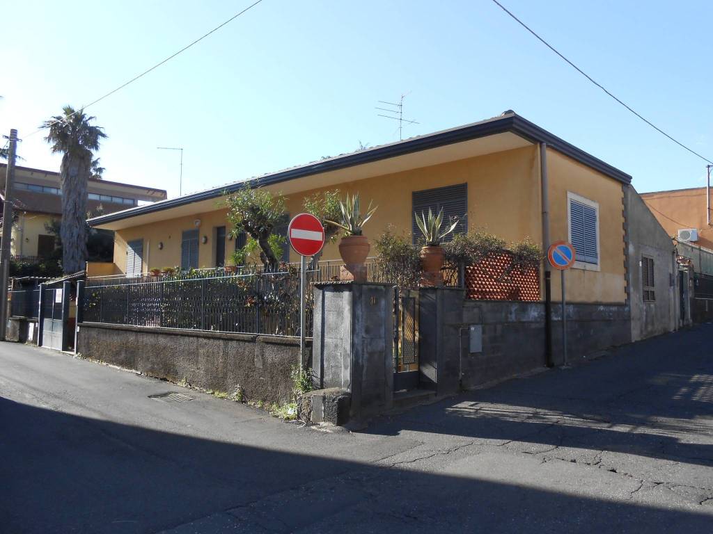 casa indipendente in vendita a Mascalucia