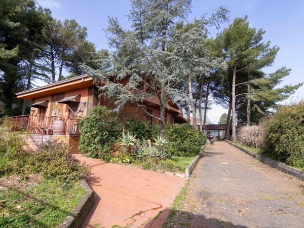casa indipendente in vendita a Mascalucia