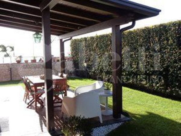 casa indipendente in vendita a Mascalucia