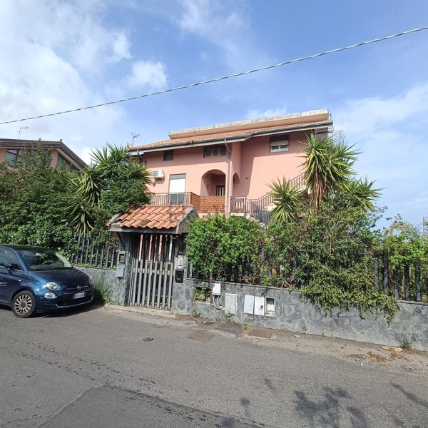 casa indipendente in vendita a Mascalucia