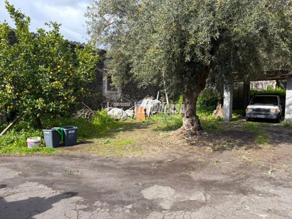 terreno edificabile in vendita a Mascalucia