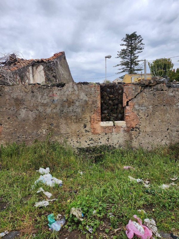 rudere in vendita a Mascalucia