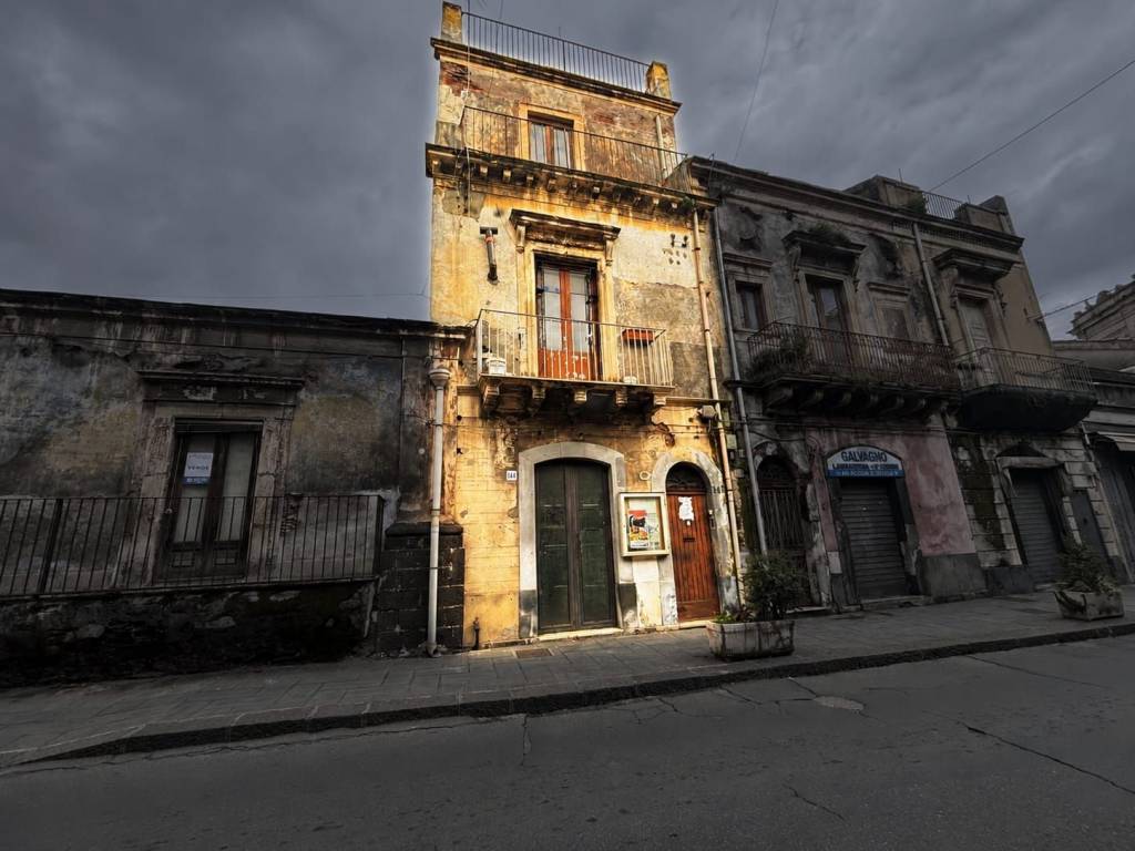 intera palazzina in vendita a Mascalucia