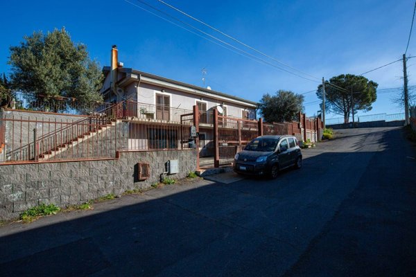 casa indipendente in vendita a Mascalucia