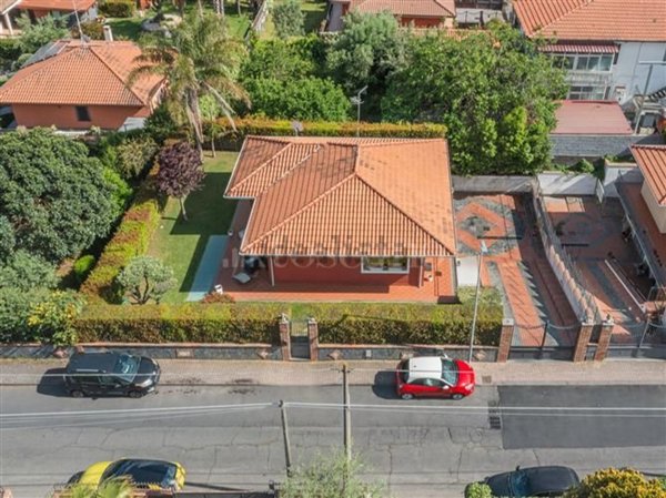 casa indipendente in vendita a Mascalucia