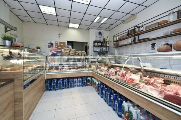 negozio in vendita a Mascalucia