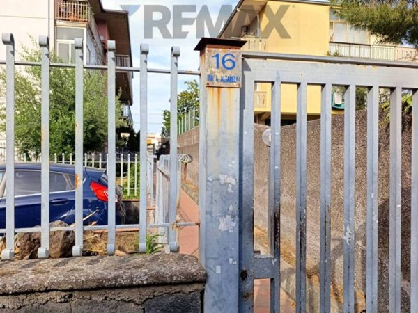 negozio in vendita a Mascalucia