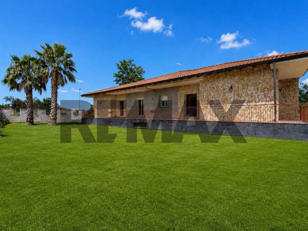 casa indipendente in vendita a Mascalucia