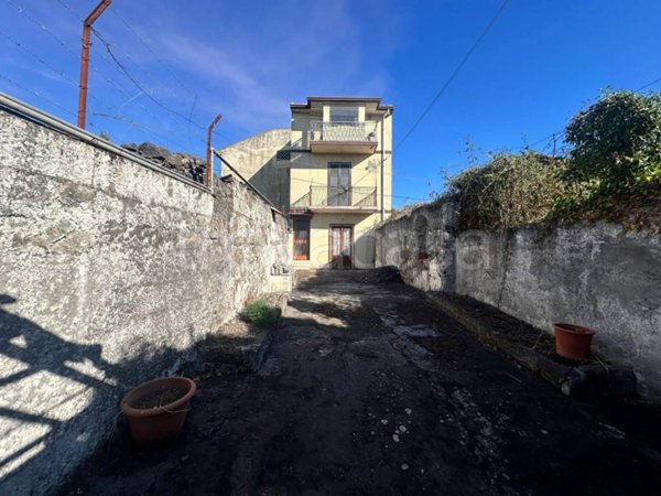 casa indipendente in vendita a Mascalucia in zona Massa Annunziata
