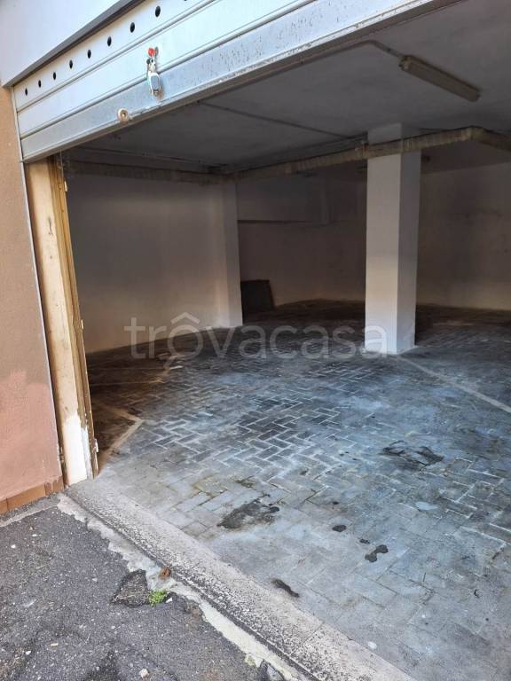 box auto in vendita a Mascalucia
