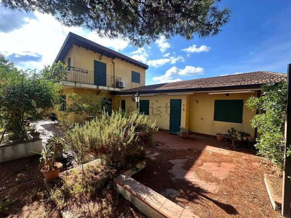 casa indipendente in vendita a Mascalucia in zona Mompilieri