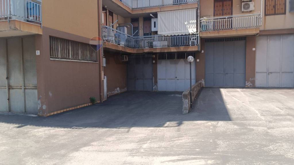 locale commerciale in vendita a Mascalucia