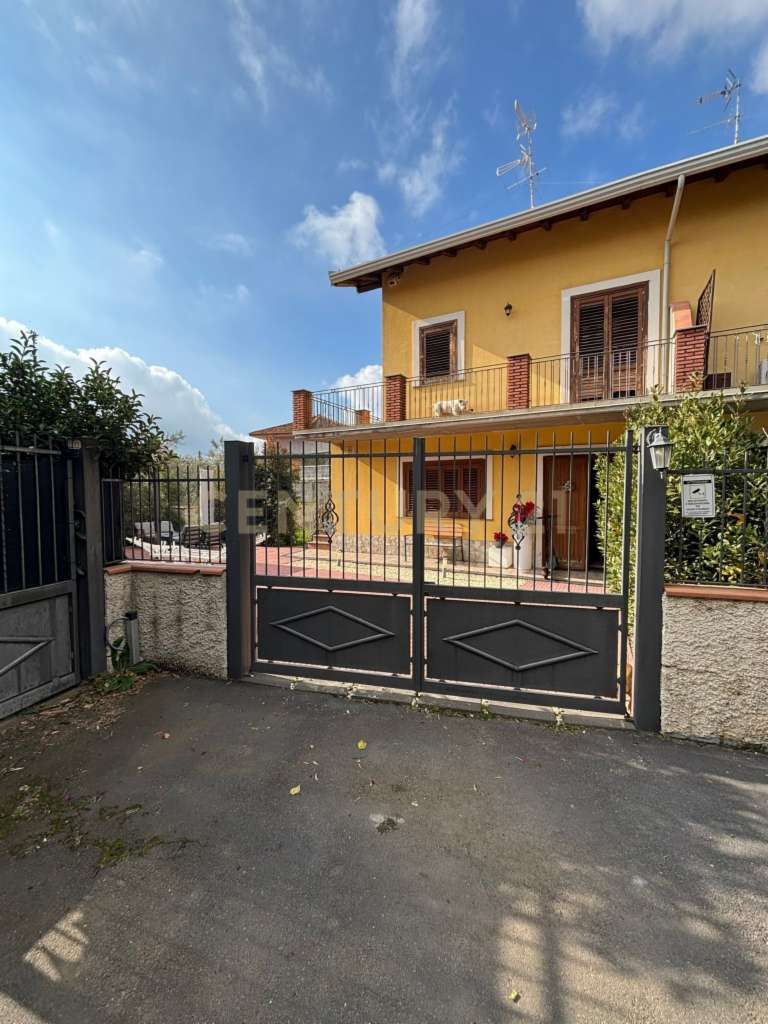 casa indipendente in vendita a Mascalucia in zona Massa Annunziata