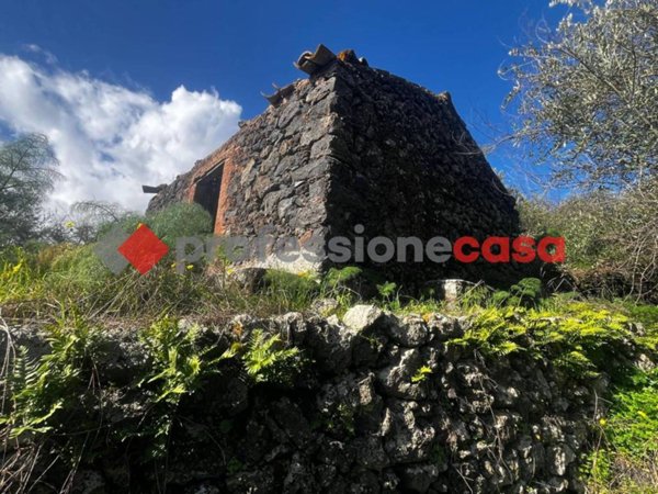 terreno in vendita a Mascalucia in zona Massa Annunziata