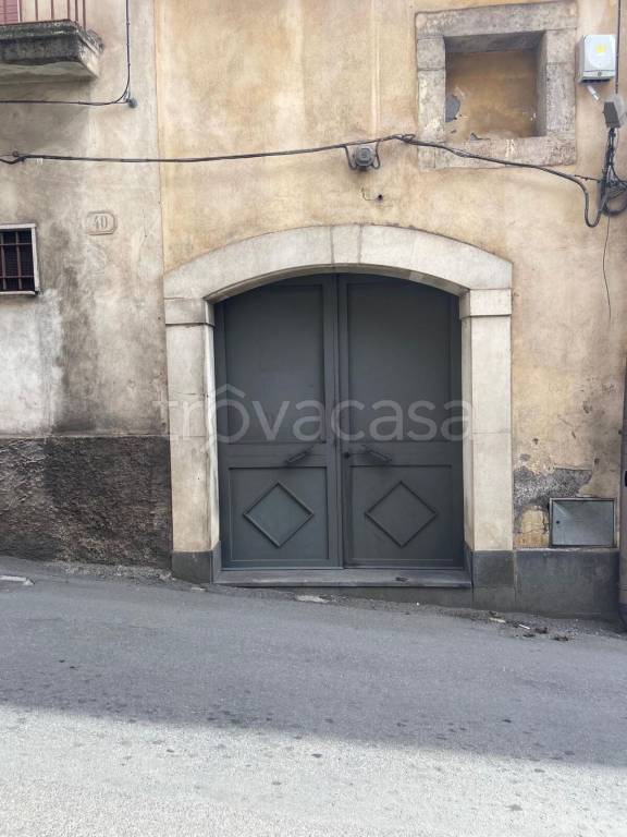 negozio in vendita a Militello in Val di Catania