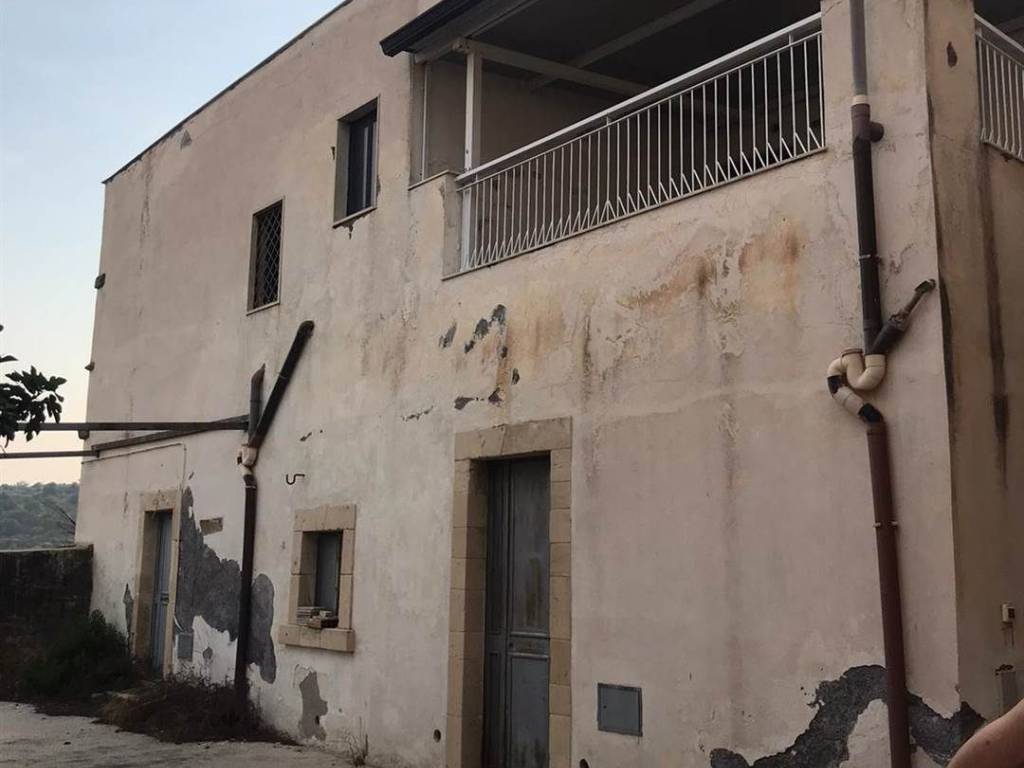 casa indipendente in vendita a Militello in Val di Catania