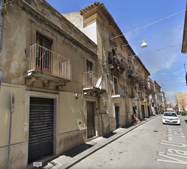 negozio in vendita a Militello in Val di Catania