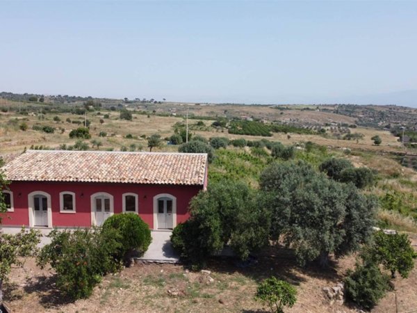 casa indipendente in vendita a Militello in Val di Catania