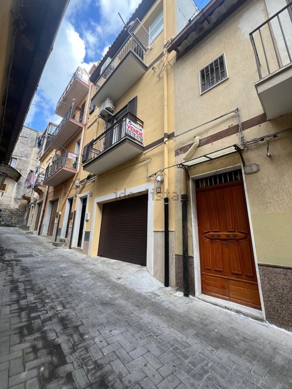 casa indipendente in vendita a Militello in Val di Catania