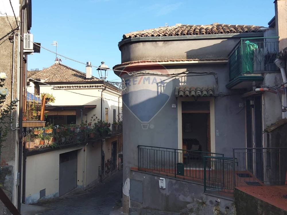 casa indipendente in vendita a Milo