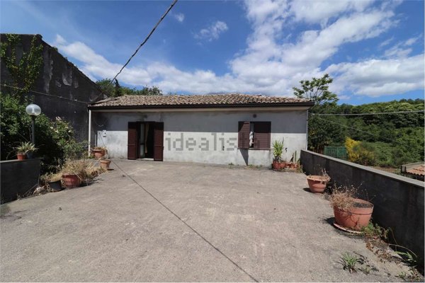 casa indipendente in vendita a Milo