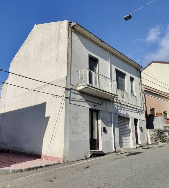 appartamento in vendita a Milo
