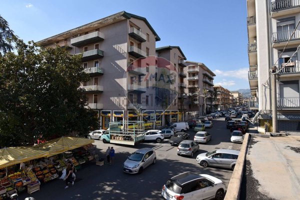 locale commerciale in vendita a Milo